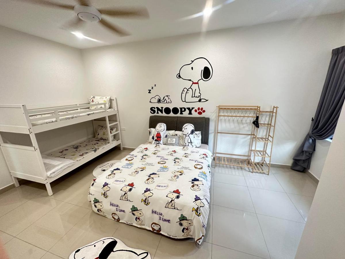 《Untitled Homestay》Sitiawan Esterno foto