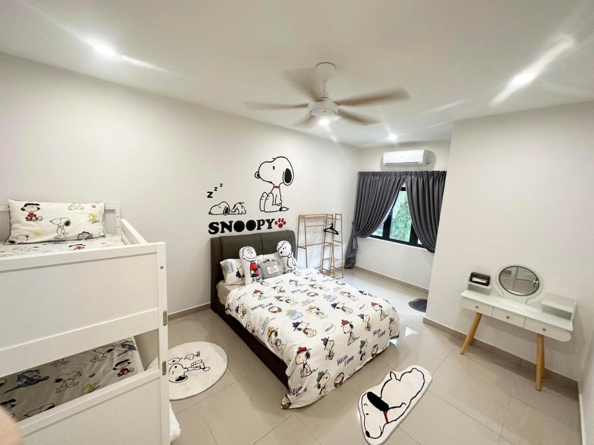 《Untitled Homestay》Sitiawan Esterno foto